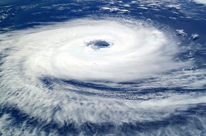 3 Top Mobile Apps to Track a Hurricane